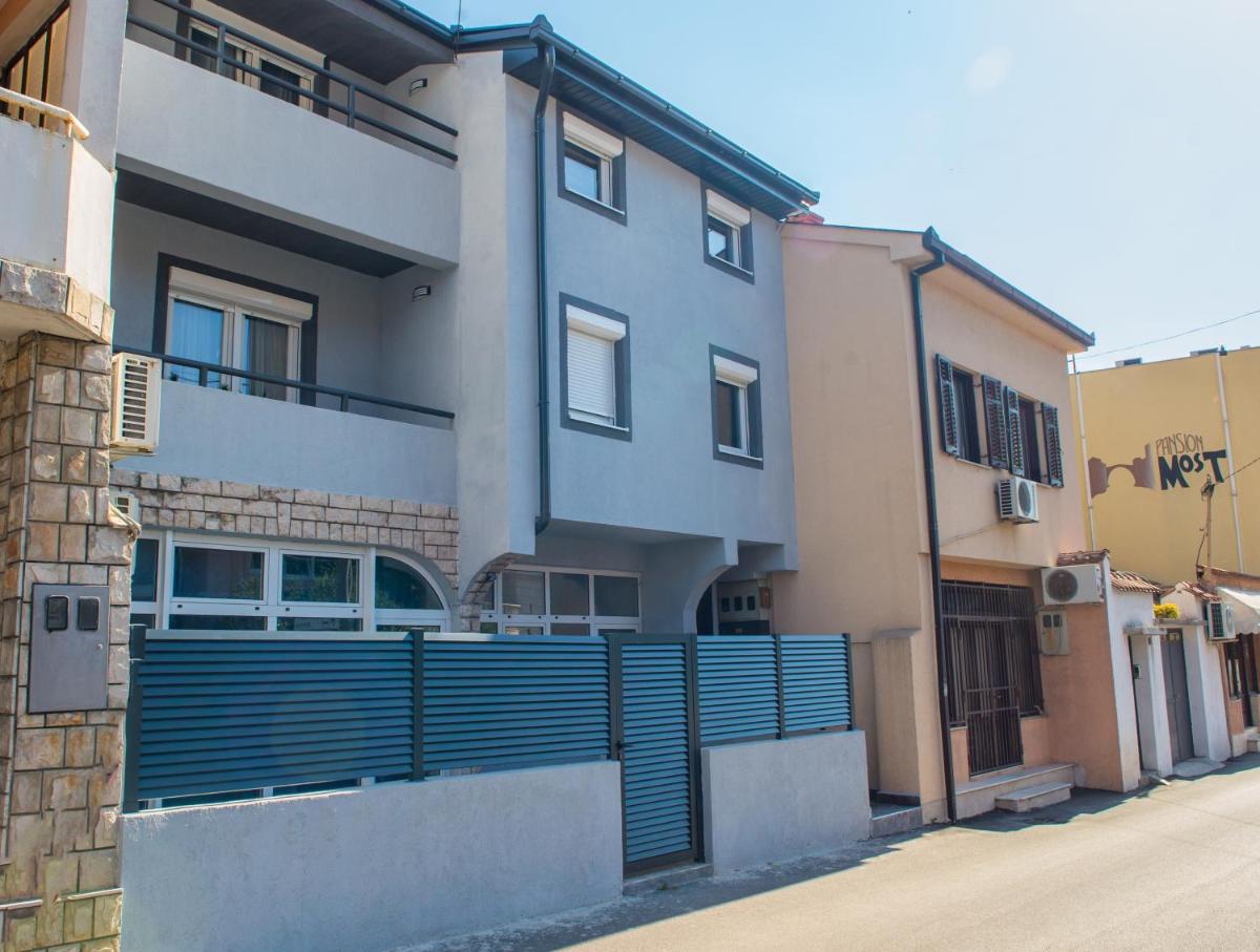 The Jewel of Mostar - Housity