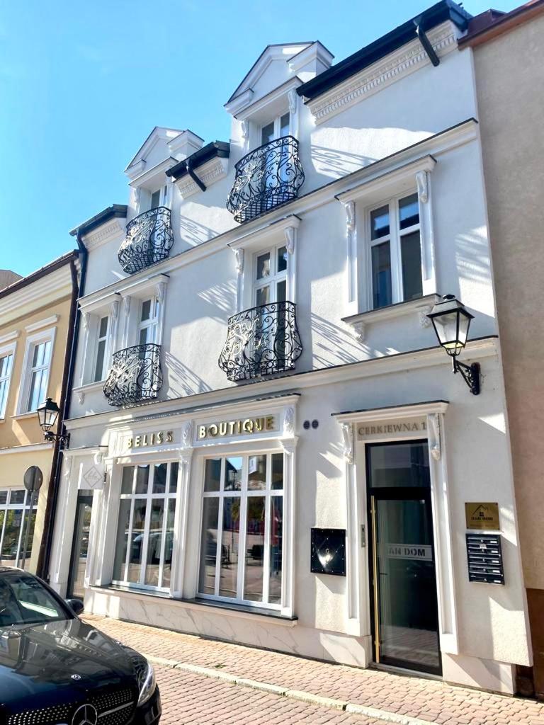 Apartament Sanok-z widokiem na rynek i tarasem - Housity