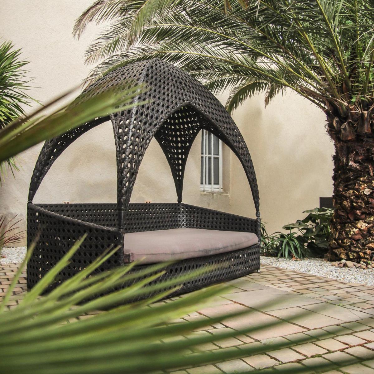 Jardin de l'établissement Hôtel Le Petit Périer