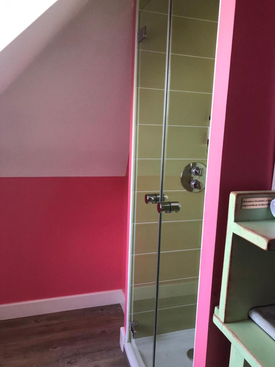 Salle de bains dans l'établissement Hôtel 4 étoiles - Restaurants & Spa Périer Du Bignon