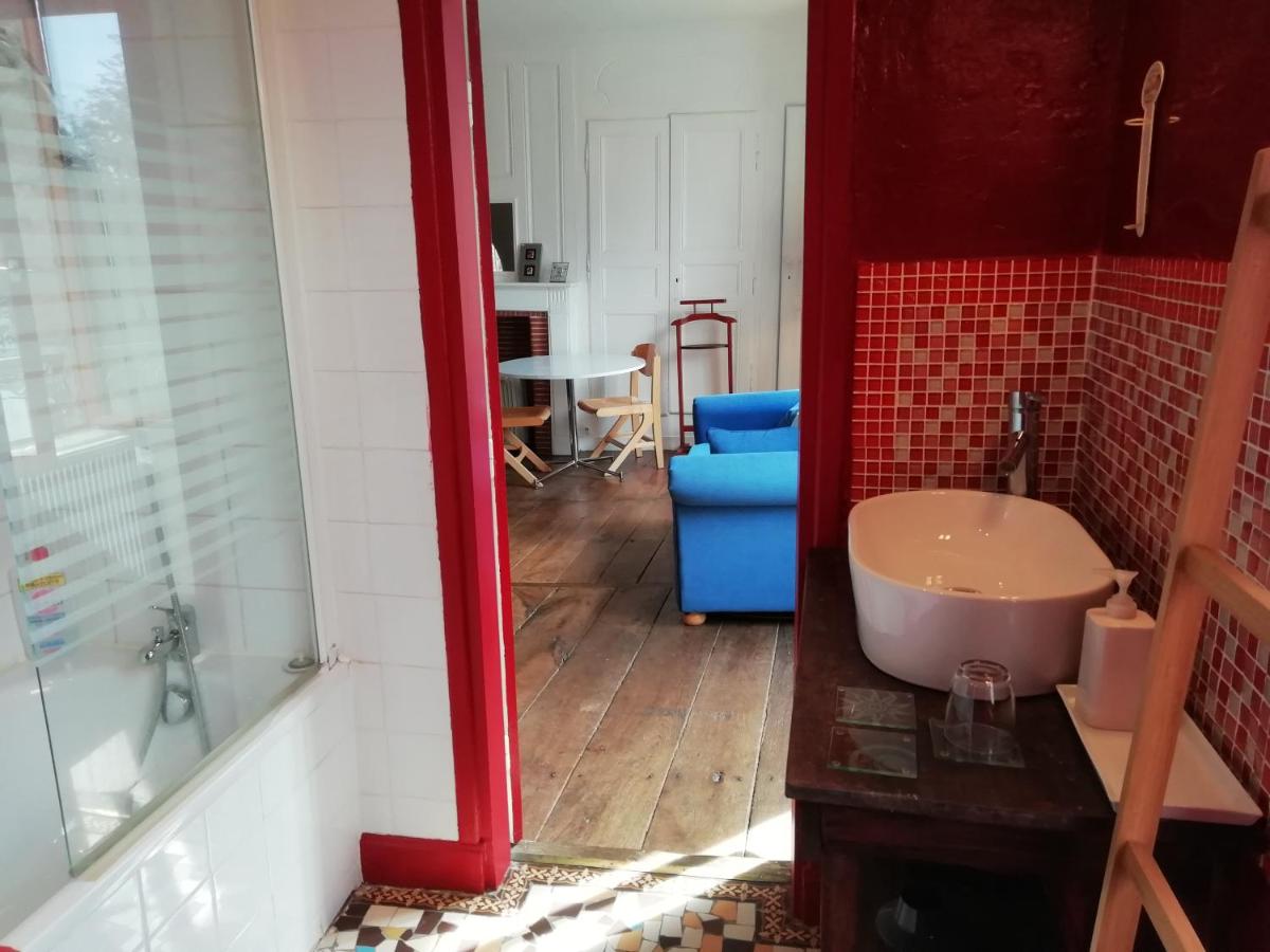 3 Place des Arbres, Chambres D'Hôtes, Felletin - Housity