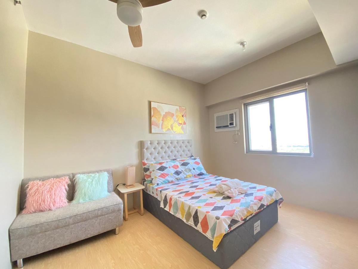 Sunvida Condo across SM City Cebu w/ WIFI and View - Housity