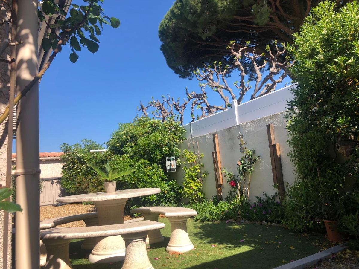 Studio refait à neuf avec jardin Aigues Mortes - Housity