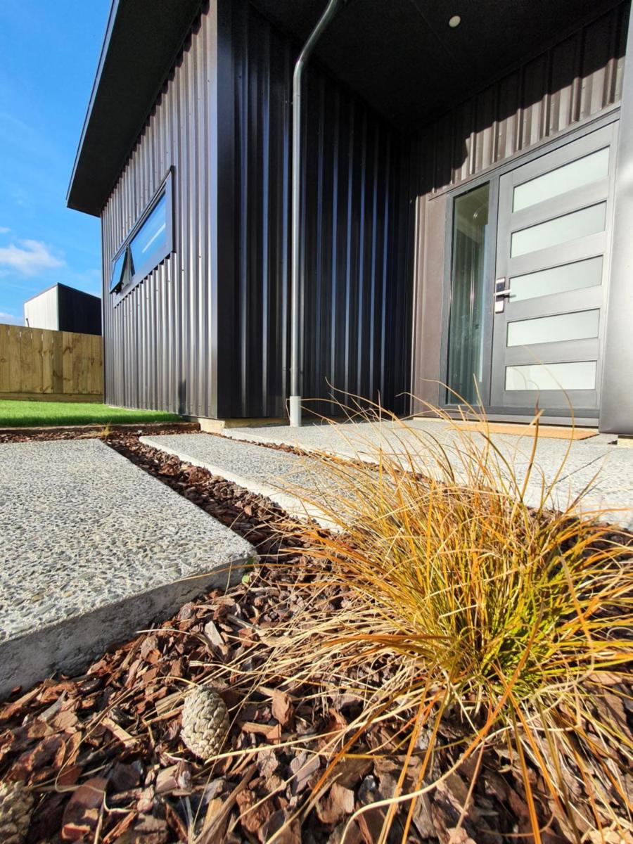 Kanuka Sway - Waterfront, Cozy Getaway - Housity