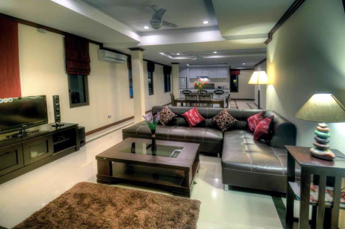 Emerald Beach-Front Apartments Fishermans Village - Hizvo