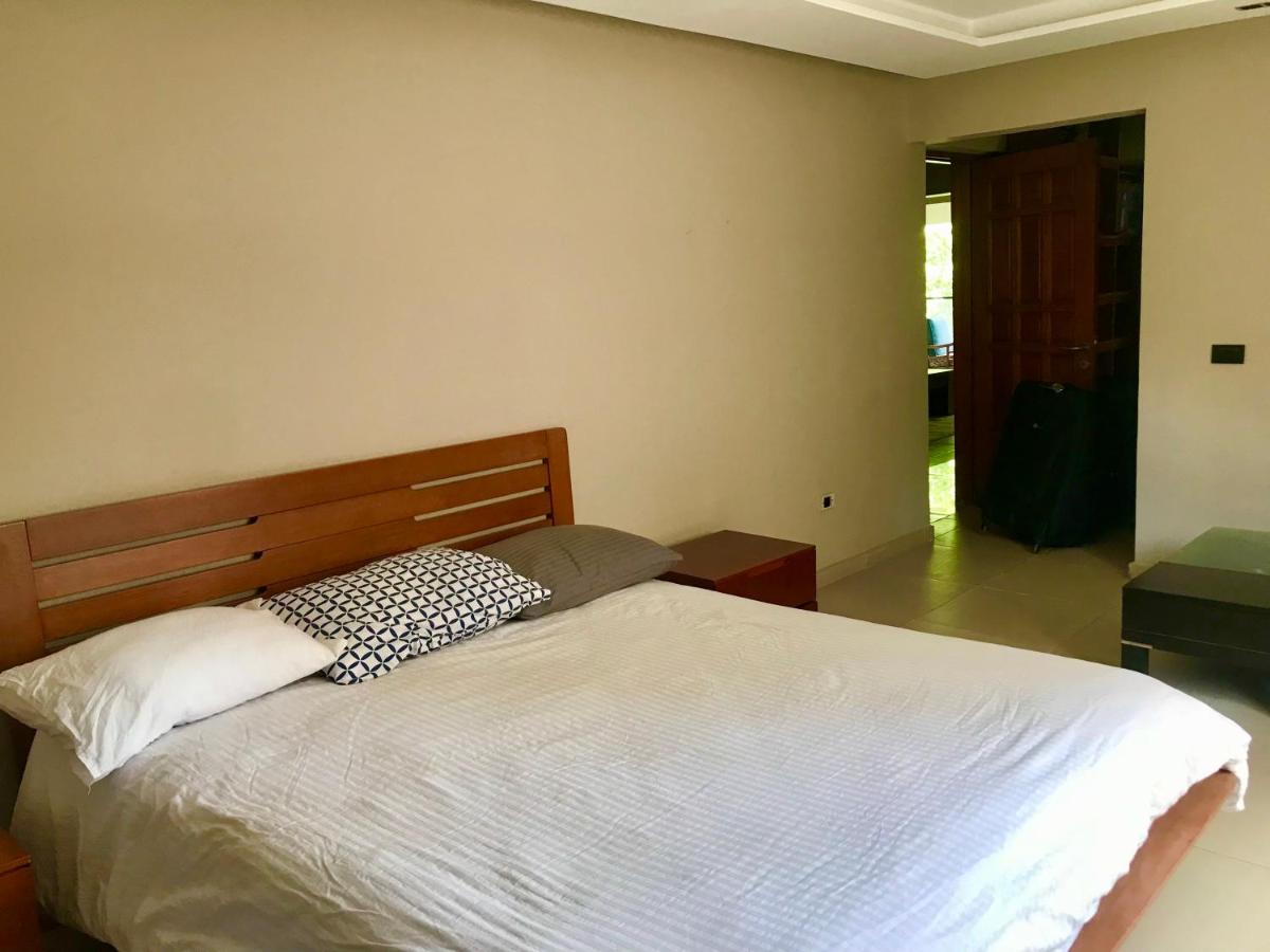 Females-only private ensuite spacious room - Housity