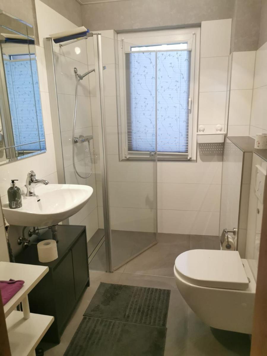 Schöne offene Ferienwohnung mit großer Terrasse. - Housity