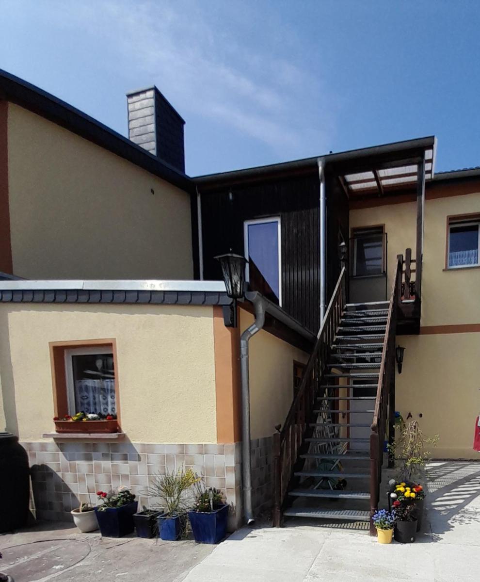 Ferienwohnung Monika Staßfurt OT Üllnitz an der A14 - Housity