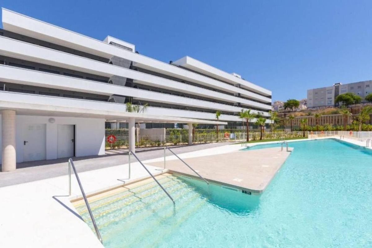 Stunning Apartment in Estepona Spain Private Pool - Hizvo
