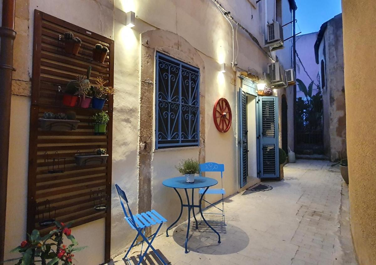 Ortigia Castel Maniace - Housity