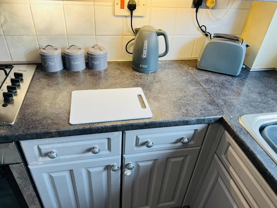 New Entire 3 bedroom Modern Home in Marston Green. - Housity