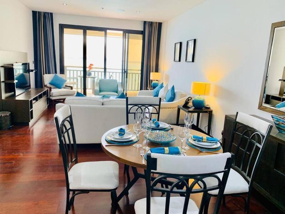Suitetrails - Outlook Holiday Home - 1-Bedroom Apartment in Royal Amwaj South