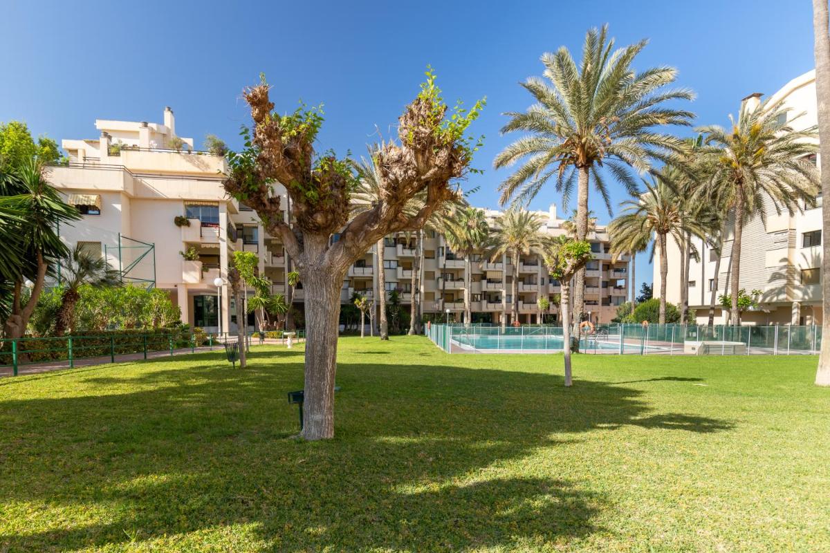 Chill & Pool Apartment Torremolinos - Hizvo