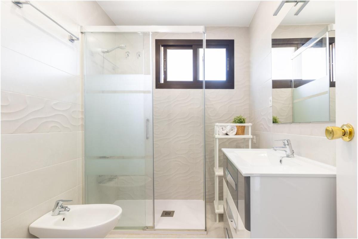 Chill & Pool Apartment Torremolinos - Hizvo