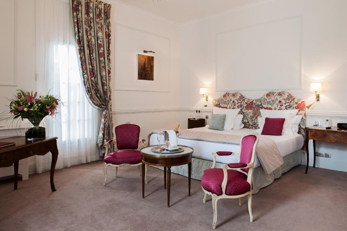 Coin salon dans l'établissement Château des Vigiers