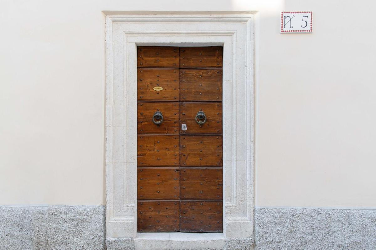 Residenza storica: la Suite del Grifo - Hizvo
