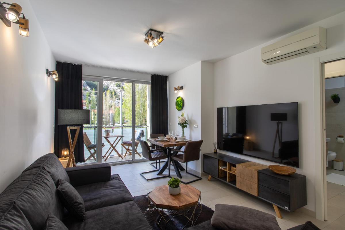 Lucky Apartment Omiš - Housity