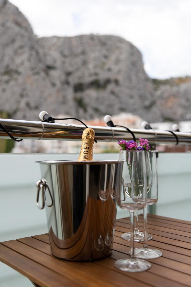 Lucky Apartment Omiš - Housity