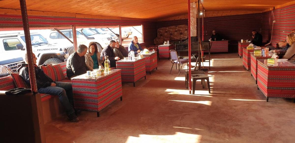 desert lovers camp - Housity