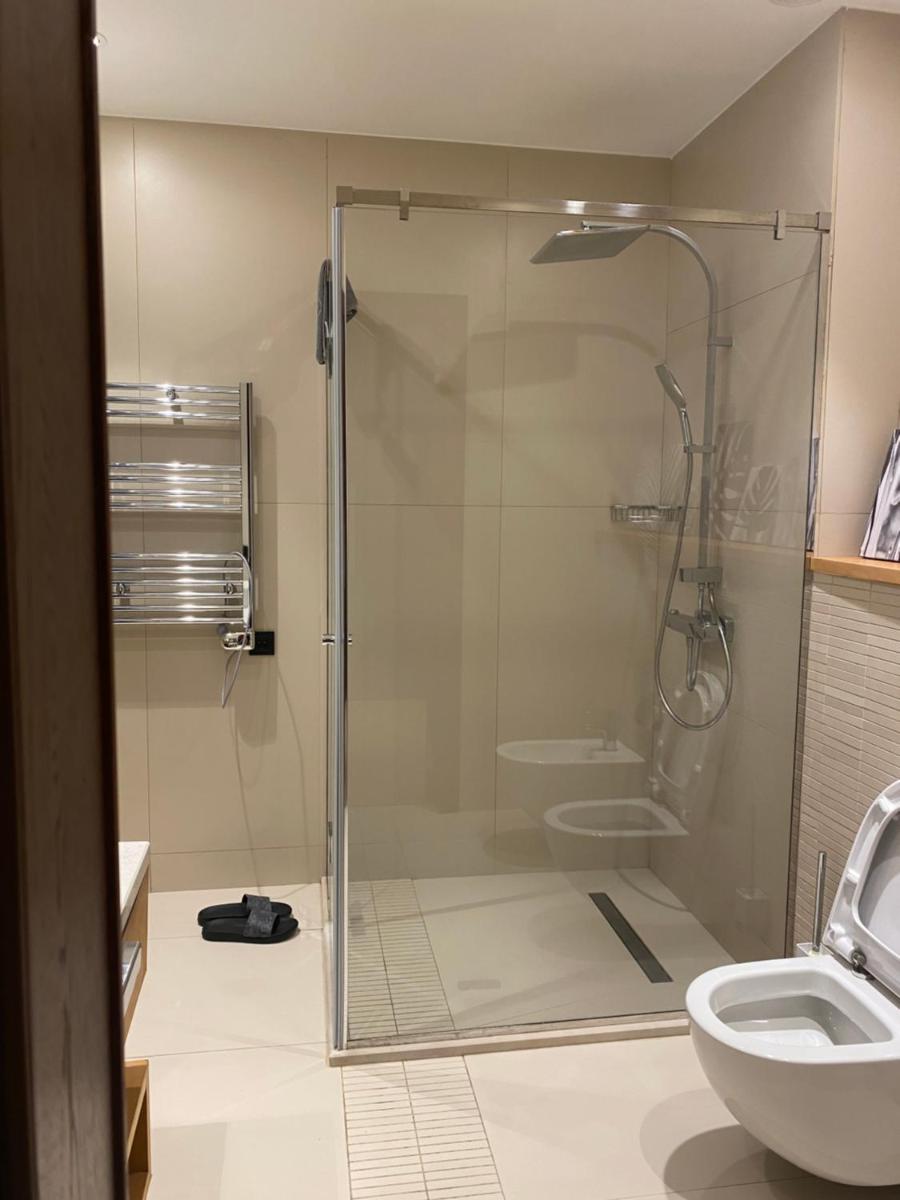 Sea Breeze White Villas - Housity