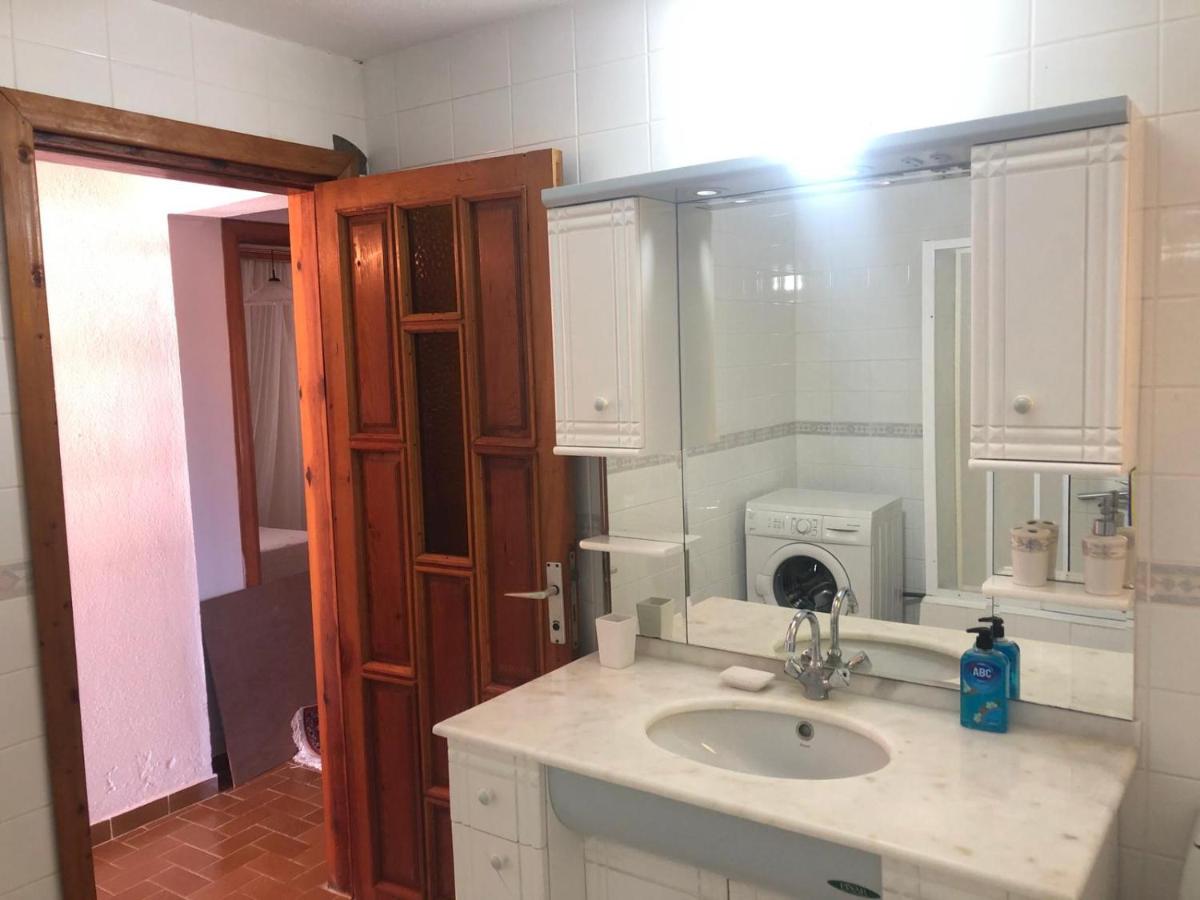 Suitetrails - SEASİDE APARTMENT m and b house