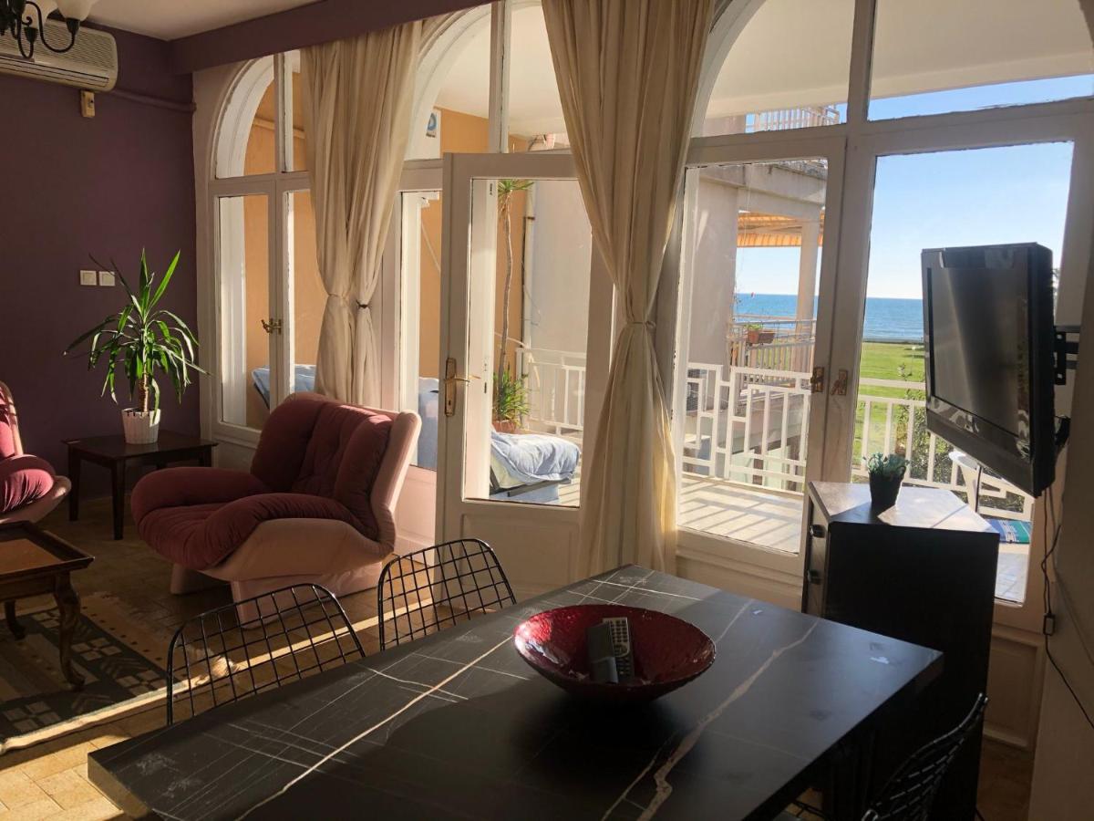 Suitetrails - SEASİDE APARTMENT m and b house