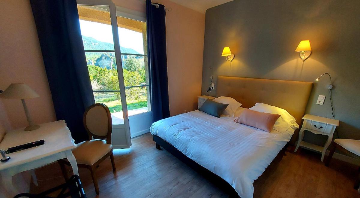 Hôtel Les Hauts de Mourèze - Housity