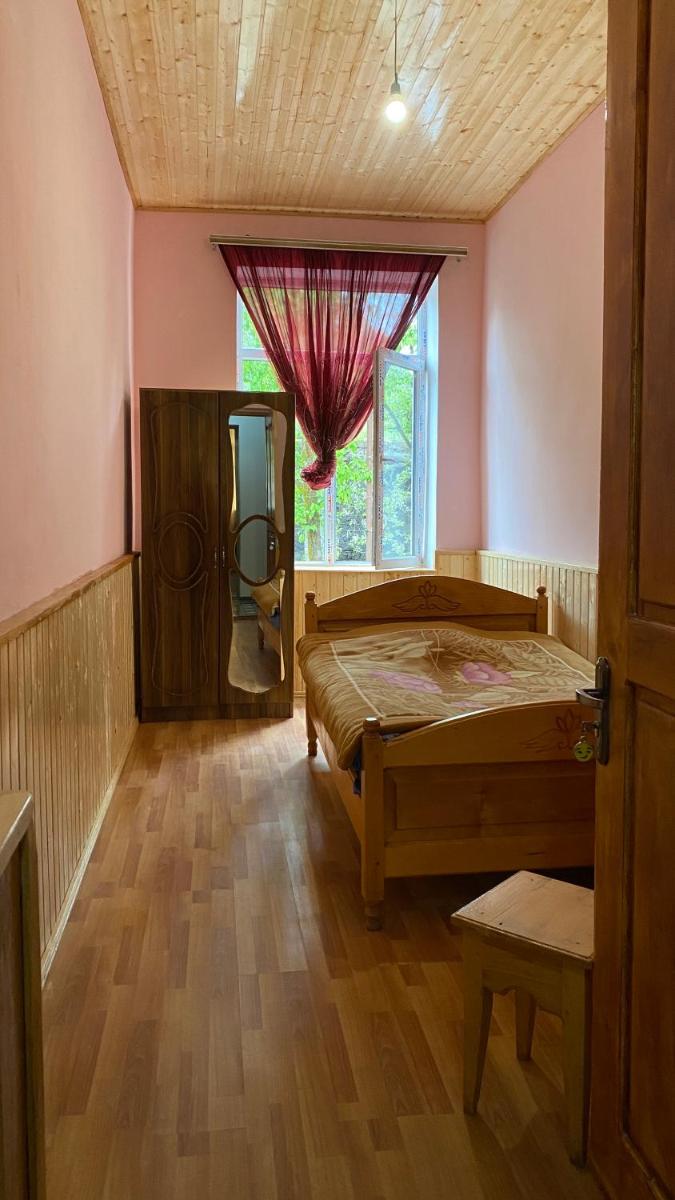 Suitetrails - Lentekhi Guest house Konstanta