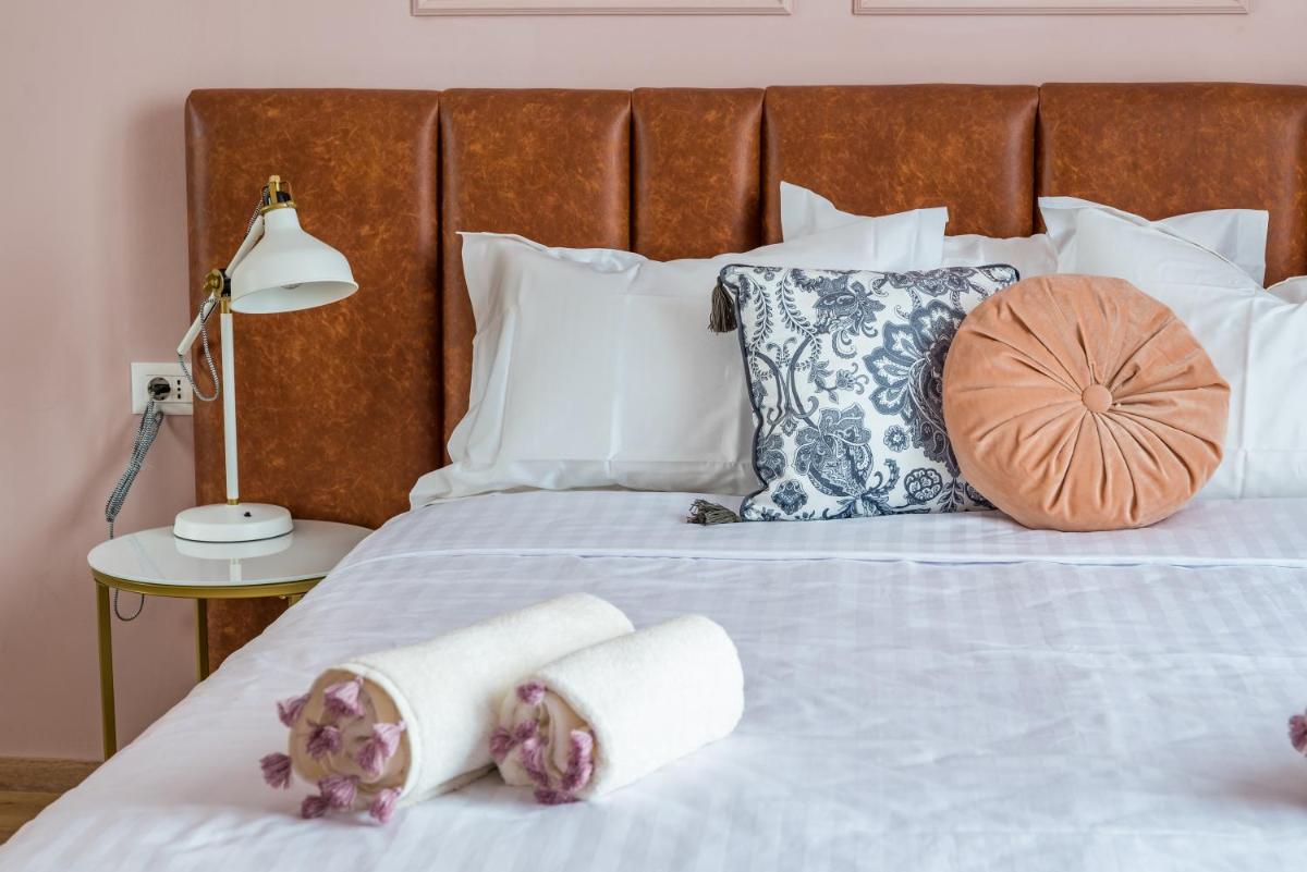 Center De Lux Studios “ Zara “ - Housity