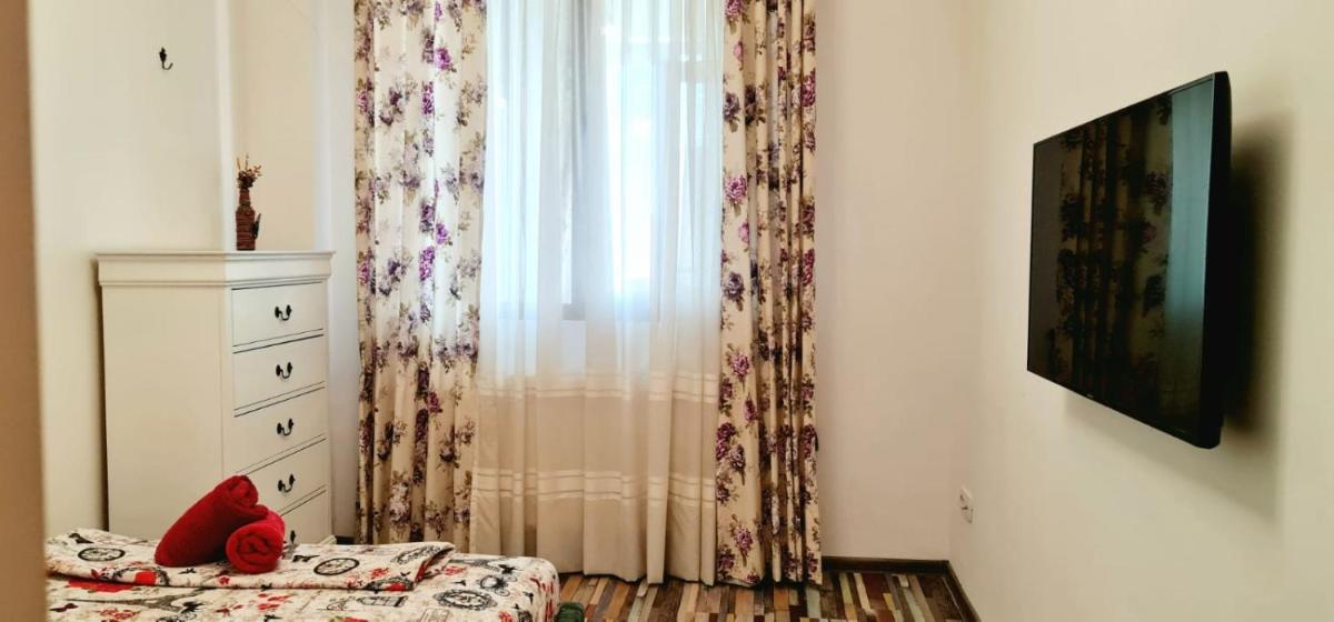 Palas View Apartments near Palas Mall - Hizvo