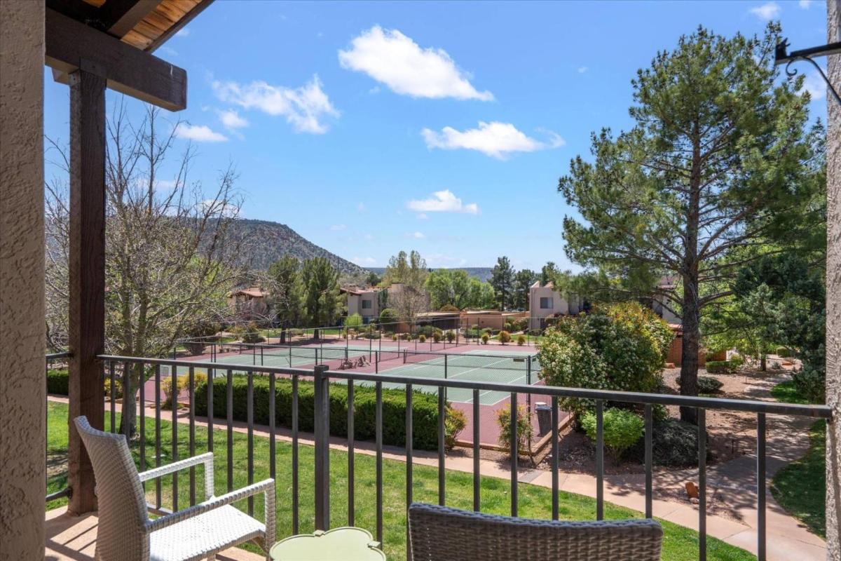 Red Rock Retreat - Housity