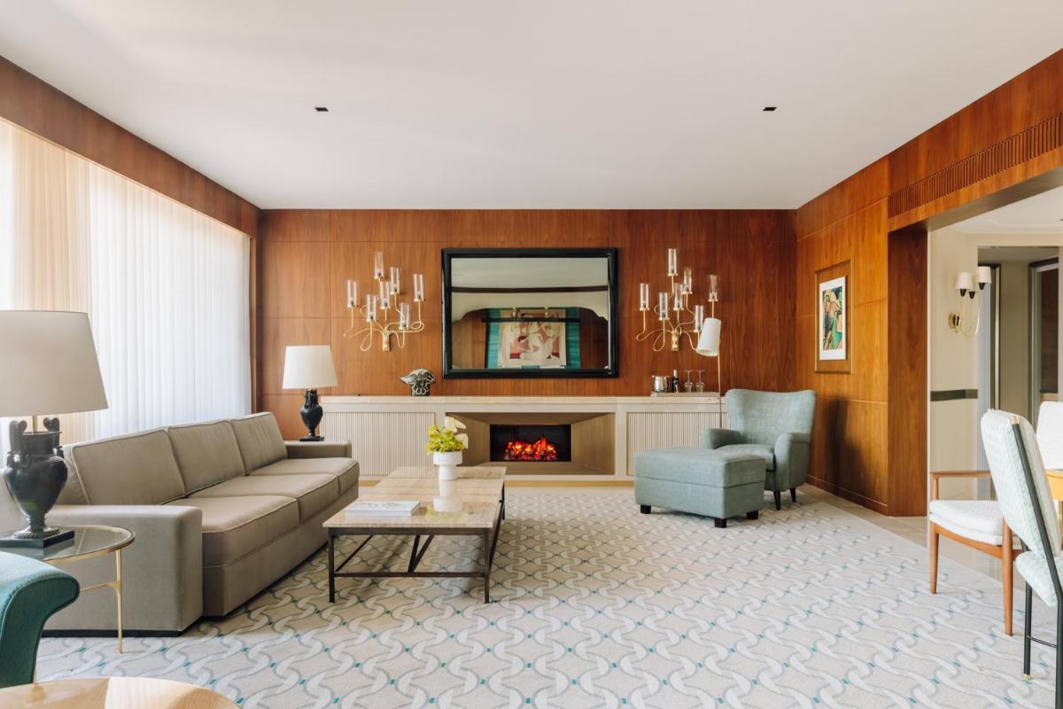 Uma área de estar em Four Seasons Hotel Ritz Lisbon