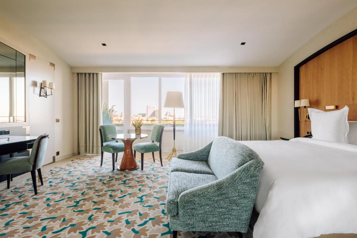 Uma área de estar em Four Seasons Hotel Ritz Lisbon