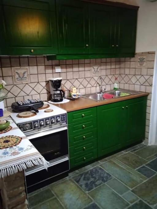 Cosy maisonette close to Poros,Epidauros,Nafplio - Housity