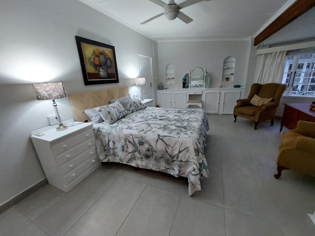 The Lake House - Housity