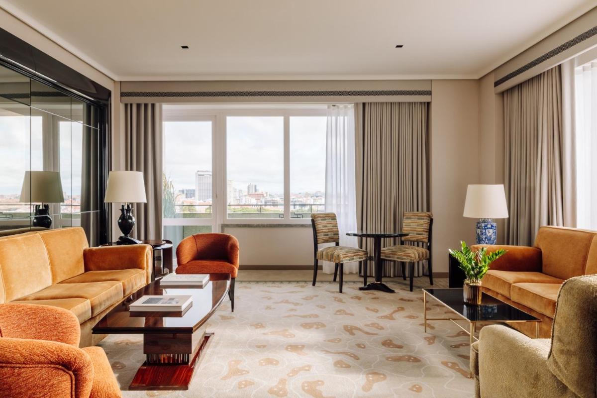 Uma área de estar em Four Seasons Hotel Ritz Lisbon