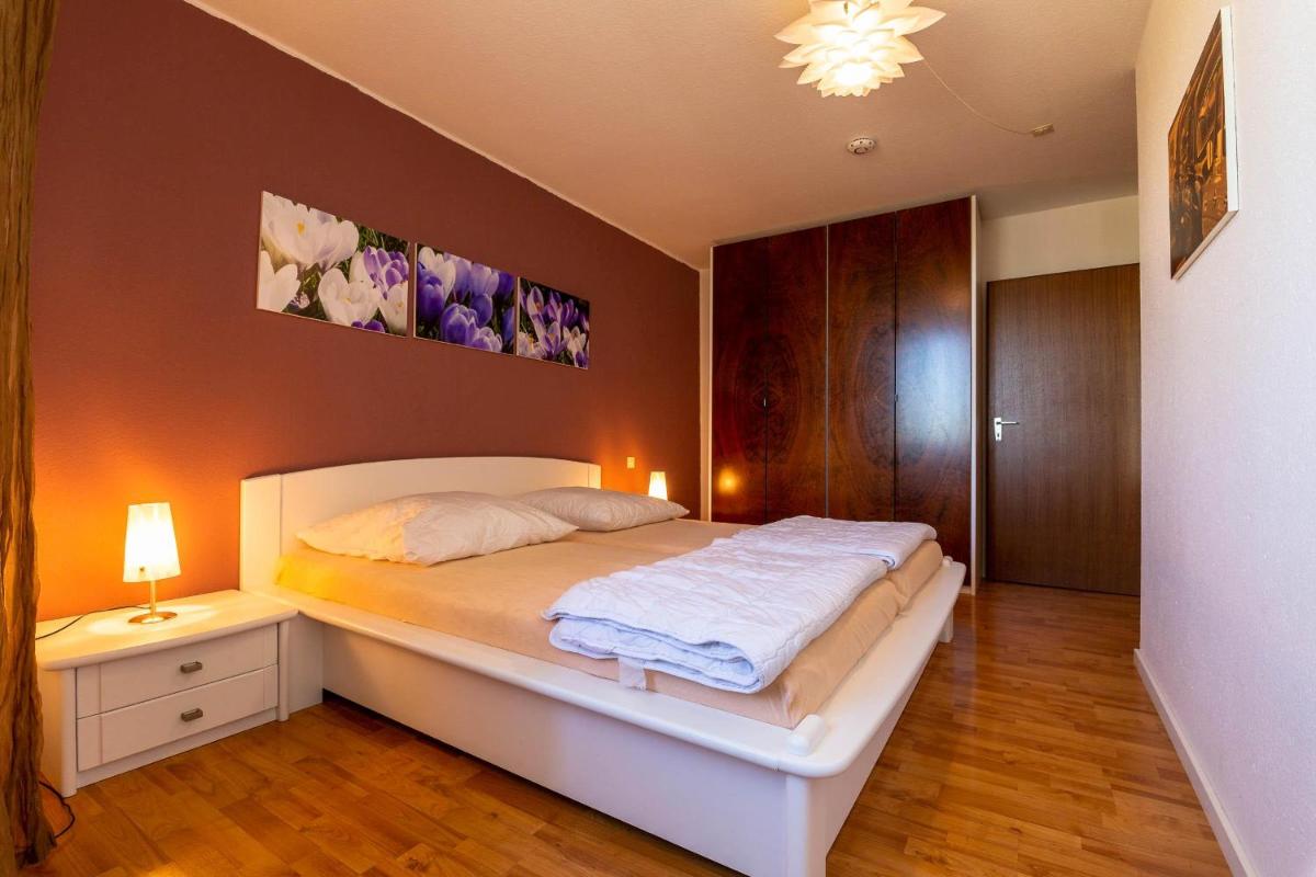 Ferienwohnpark Immenstaad am Bodensee Zwei-Zimmer-Apartment 55 23 - Housity