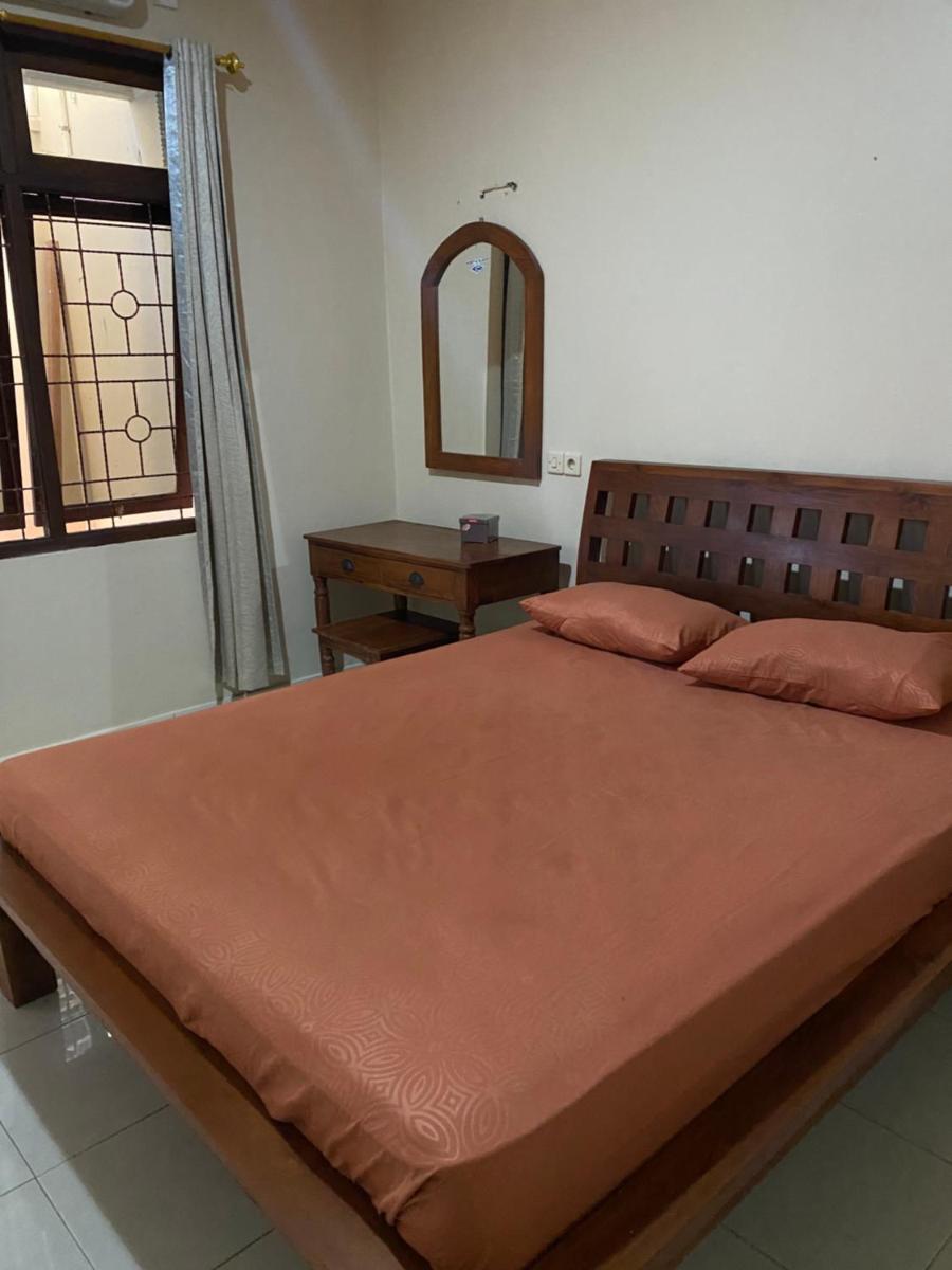 Neys guest house - Housity