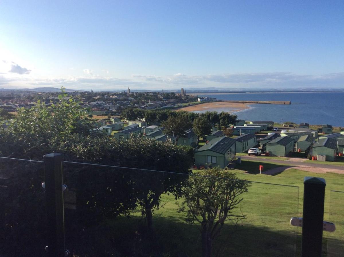 3 East Sands View, St Andrews Holiday Park - Housity