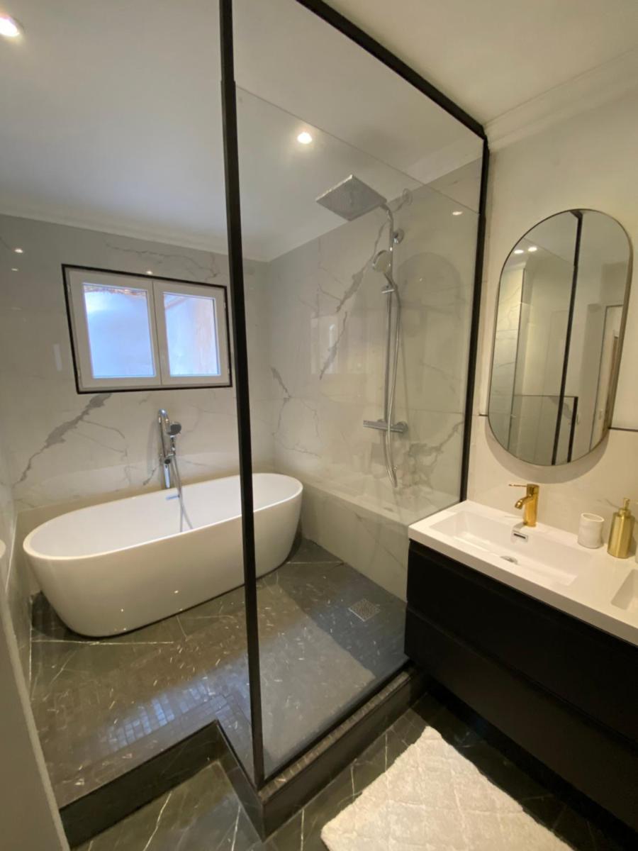 Lovely Spacious Large Patio Heart of Monaco - Housity