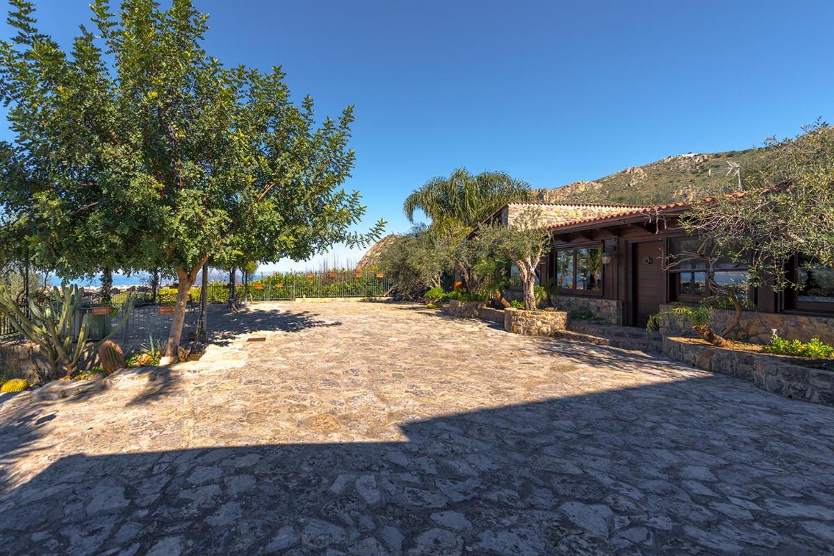 Villa Zagara Bagheria by Sicily in Villas - Housity