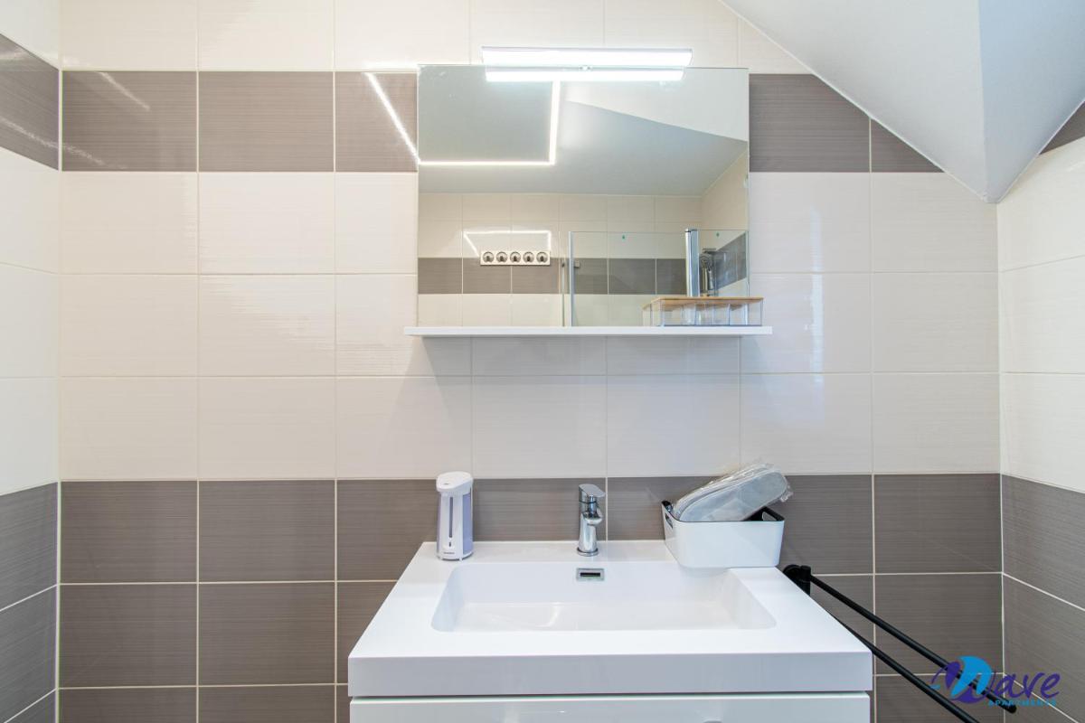 MODERN apartments WAVE near the AIRPORT - Hizvo