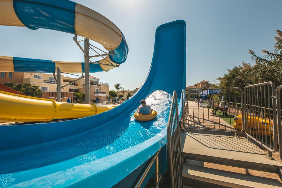 Chrispy Waterpark Resort - All inclusive - Housity