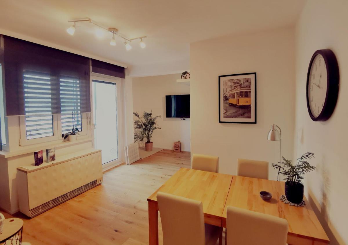 Suitetrails - Citycenter Apartment Stadthalle