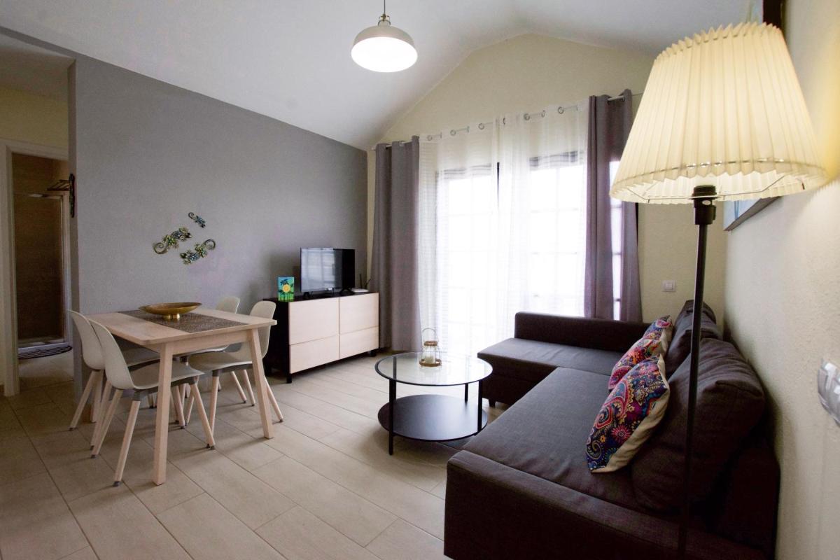 Book Jet - Premium Pool View & WIFI - Housity
