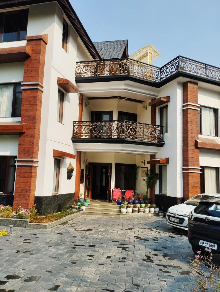 Matoshree Club and Resort - Housity