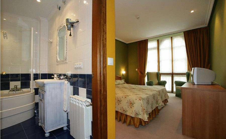 Gran Hotel Rural Cela - Housity