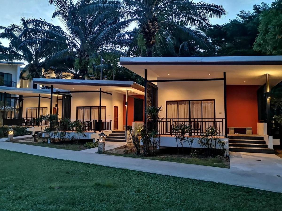 Prasarnsook Villa Beach Resort - Housity