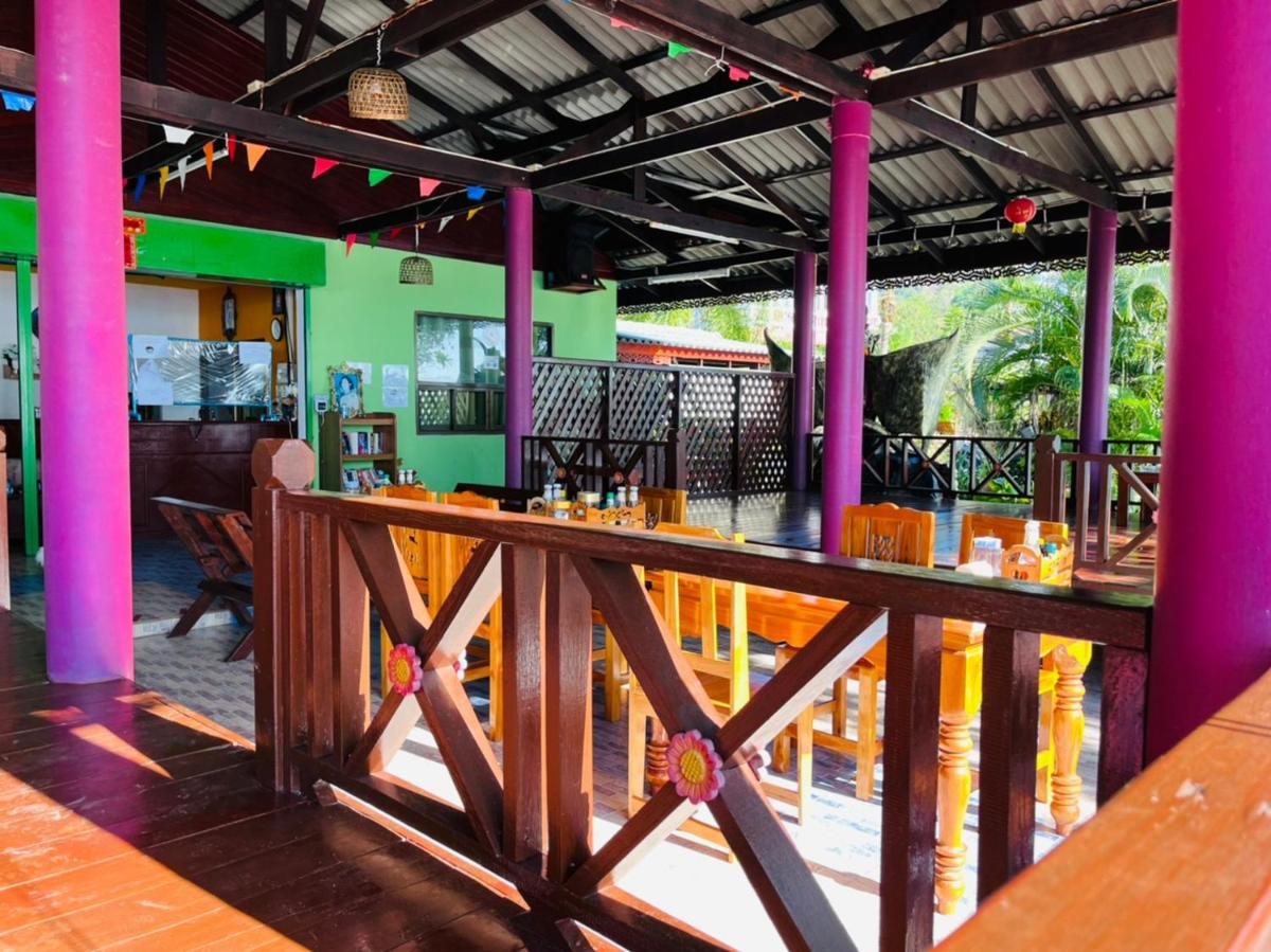 Dragon Hut Resort - Housity