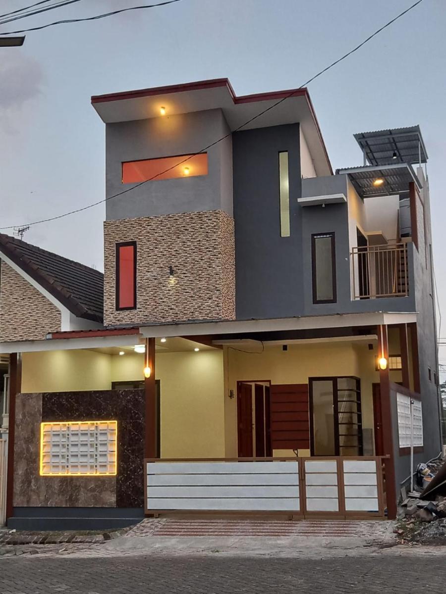 ARDMORE A10 HOMESTAY MALANG - Housity
